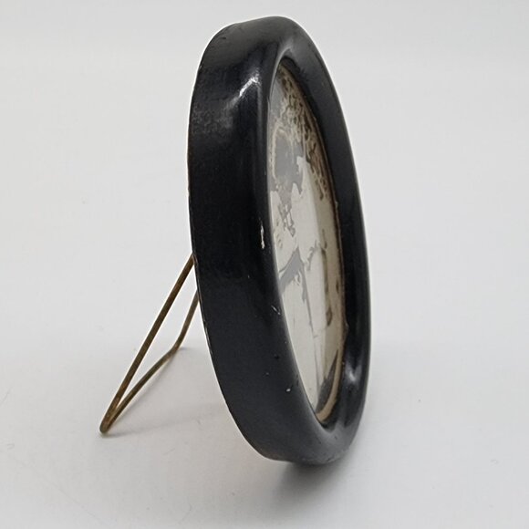 Vintage Oval Framed Sepia Photo Of Two Children Baby Highchair Tongue Out - Picture 3 of 8